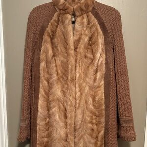 Gorgeous vintage coat with wool sleeves strong closures warm and elegant